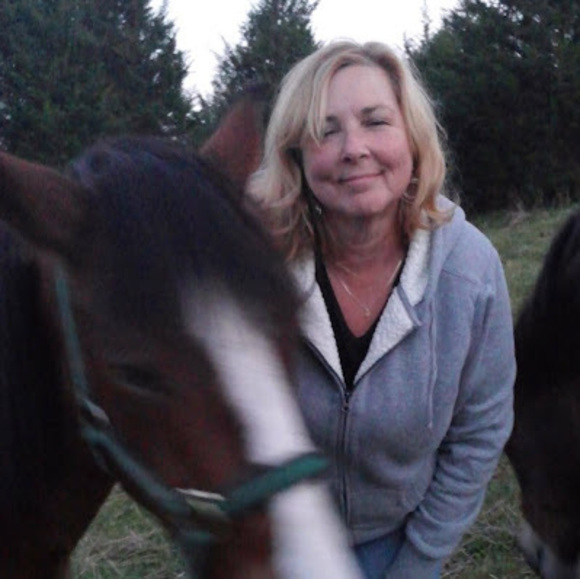 Meet your Posher, Janet - Picture 1 of 1